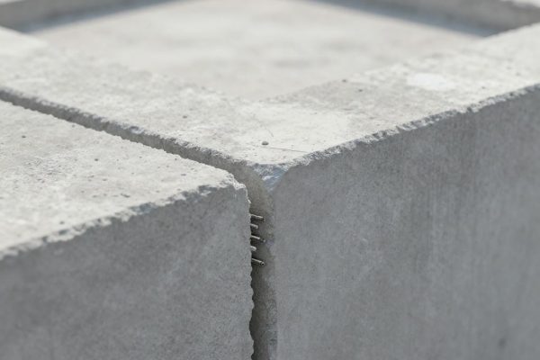Ile waży kubik betonu?